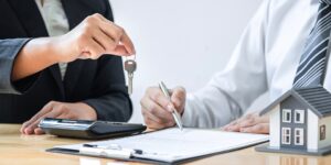 The Benefits of Using a Broker for Your first home loan